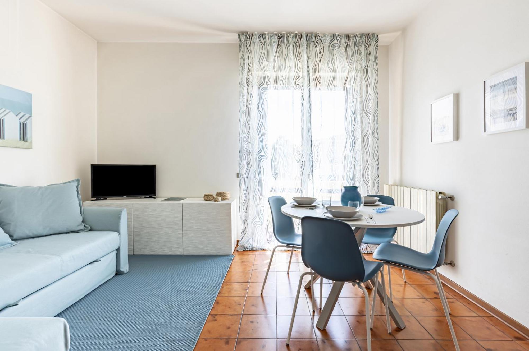 Comfy Apartment With Private Parking Near The Beach! Viareggio Buitenkant foto