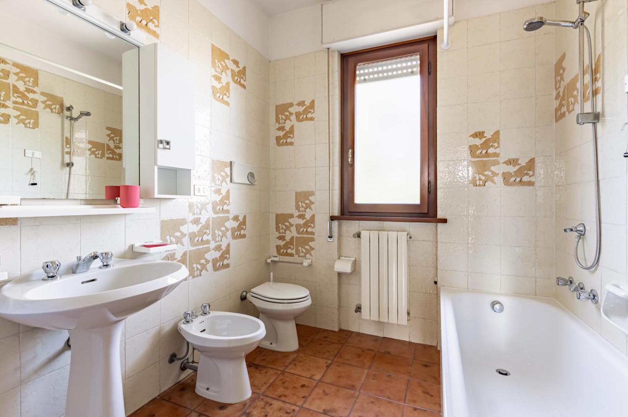 Comfy Apartment With Private Parking Near The Beach! Viareggio Buitenkant foto